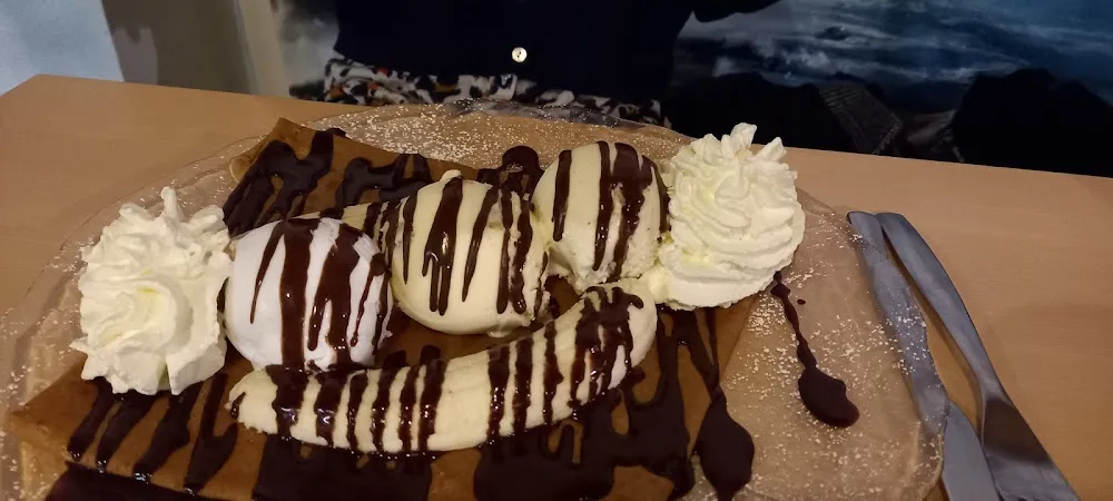 Crêpe Banane Glace Nappage Chocolat Fondant